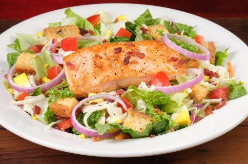 Texas Roadhouse Grilled Salmon Salad